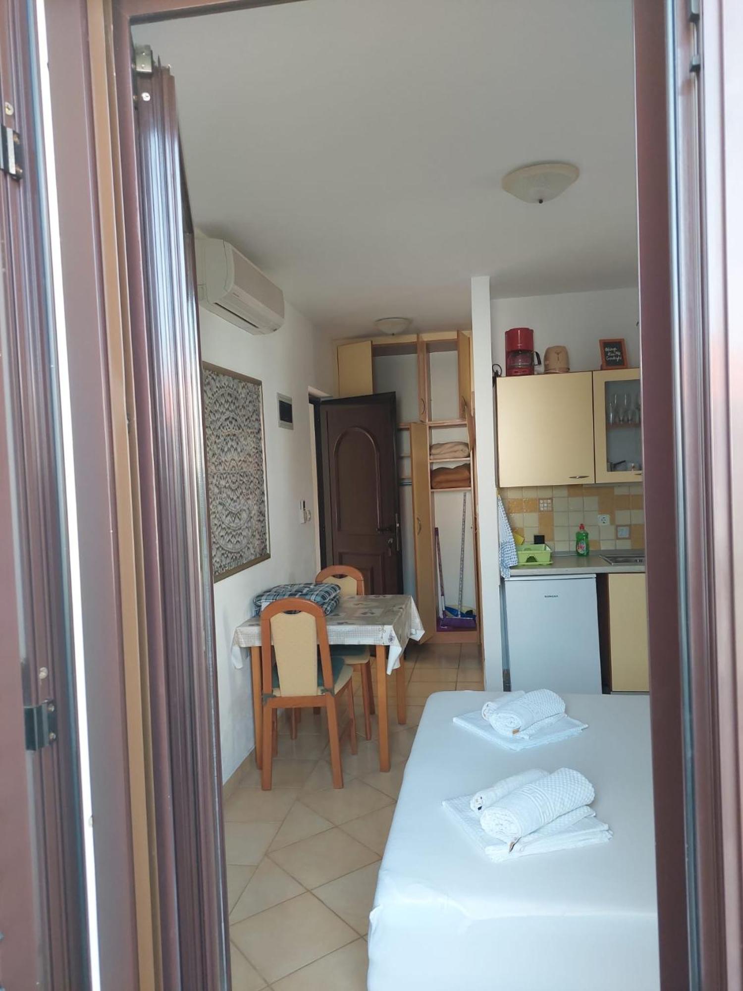 Apartmani Lavanda パグ 部屋 写真